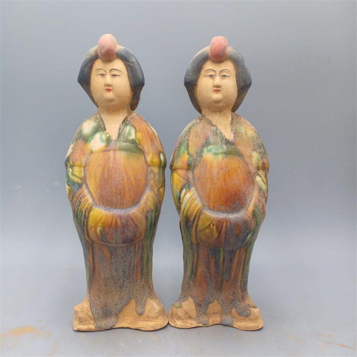 Vintage Collectible Pottery - Collezione Antica di Statue Femminili Dipinte