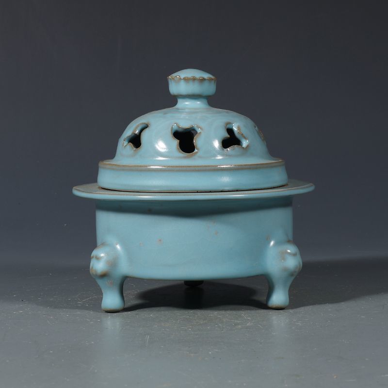 Vintage Collectible Bottles - Antica Collezione di Porcellana Ru Kiln